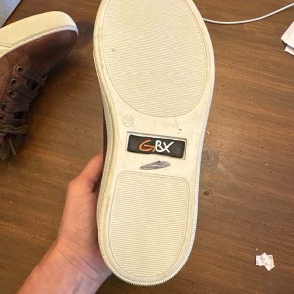 GBX Men's Leather Brown Sneakers - Picture 4 of 9
